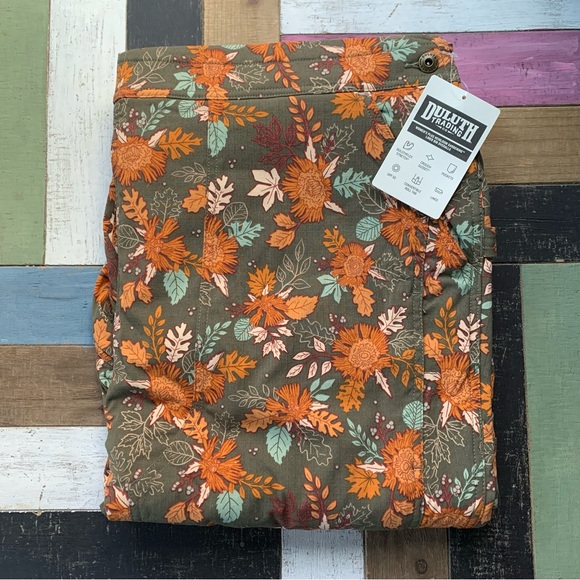 NWT Duluth 2X x31”L Heirloom Gardening Lined Bib Overalls Loden Autumn Leaves - Picture 3 of 8